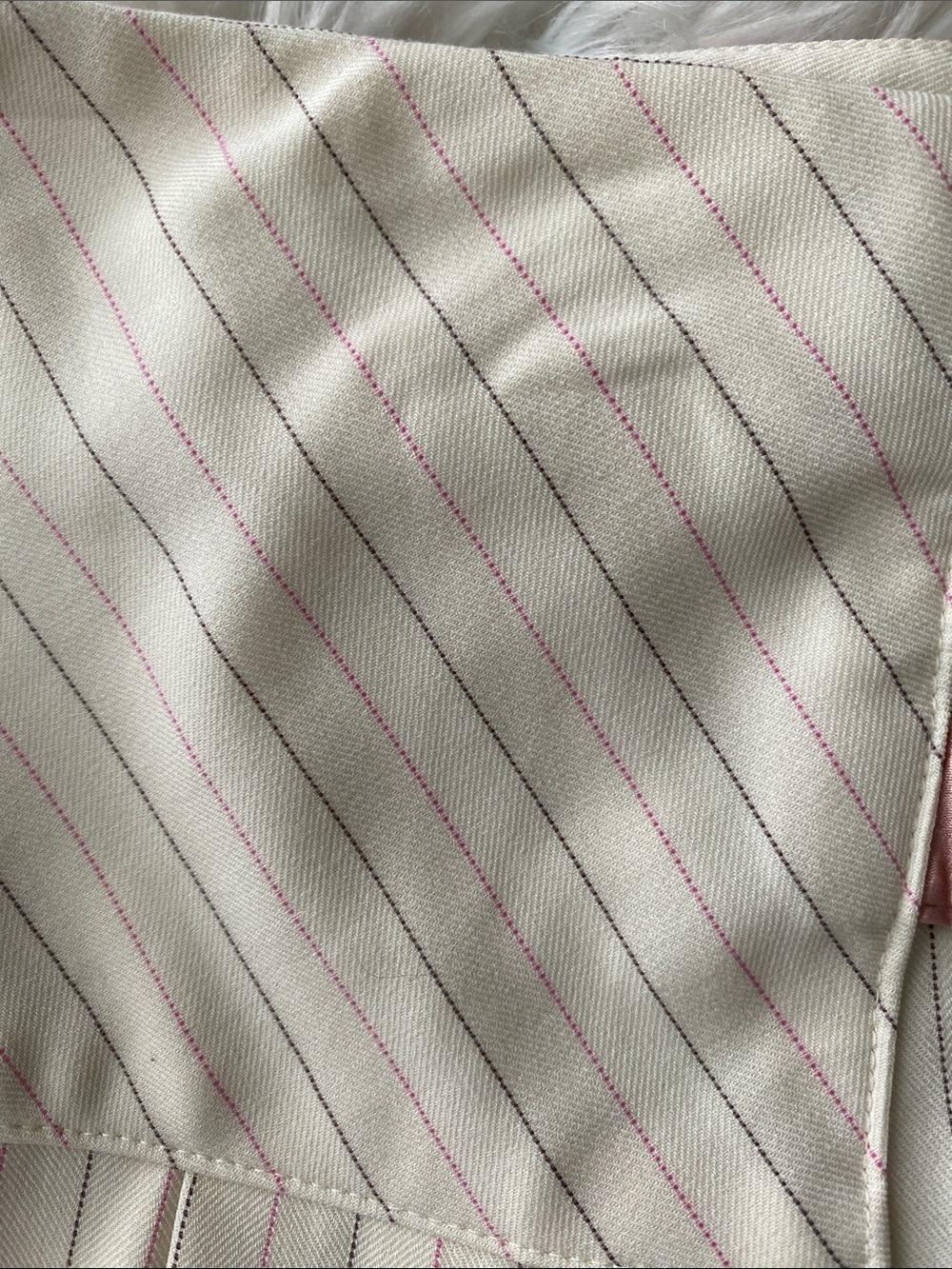 Diane Von furstenburg Cream Pleated Mini Skirt with Pink Buckle Straps - Picture 6 of 8